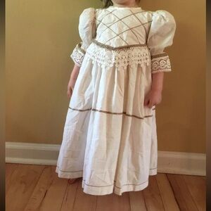Renaissance dress costume